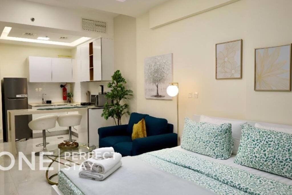 Comfy In Jvc With Pool & Gym Apartment *