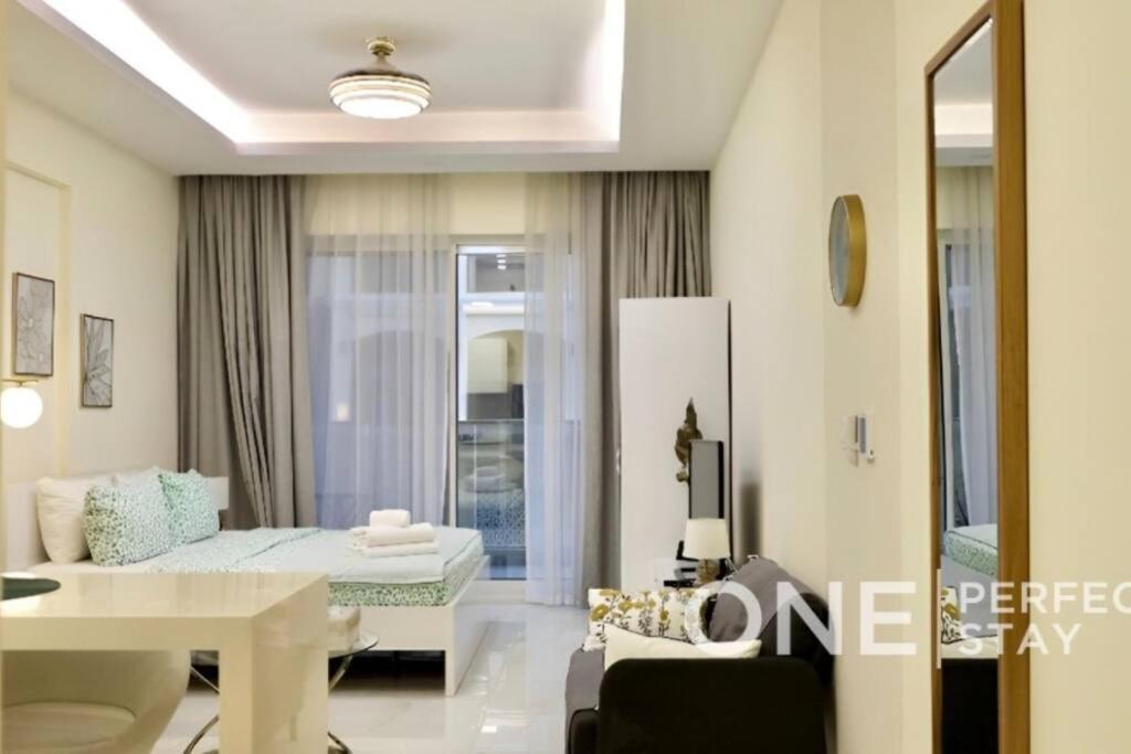 Comfy In Jvc With Pool & Gym Apartment Dubai