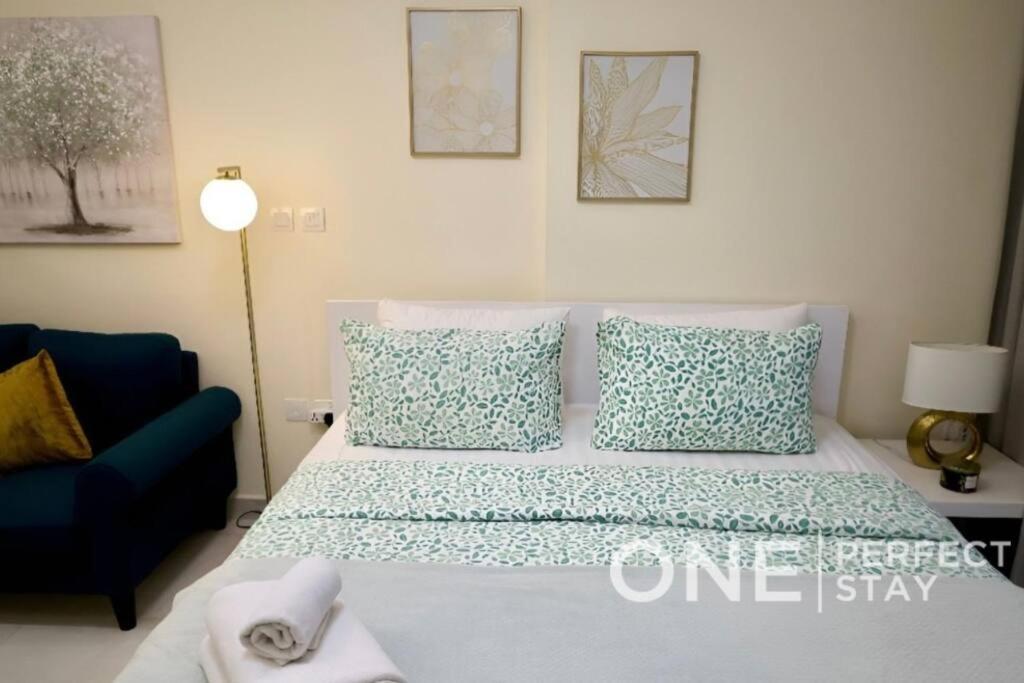 Apartment Comfy In Jvc With Pool & Gym Dubai